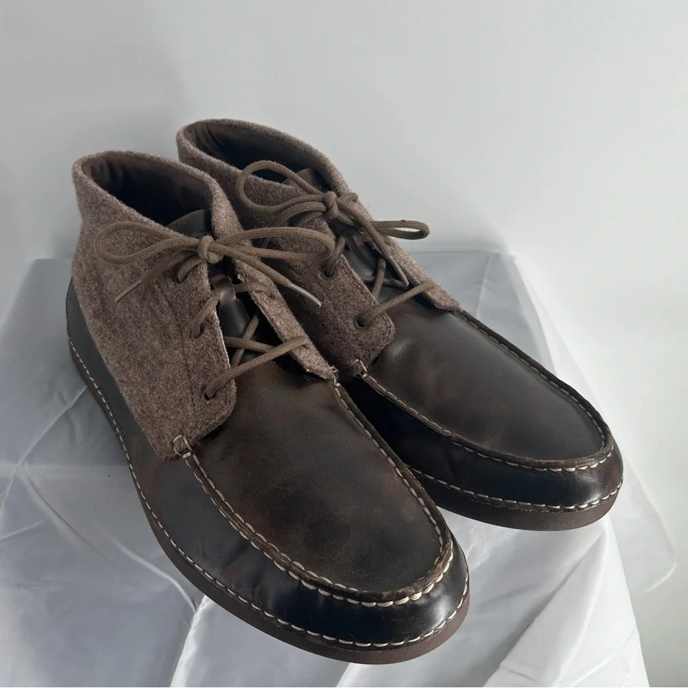 UGG Kaldwell Men's Brown Leather Tan Wool Moc Toe Chukka Ankle Boot Vibram sole